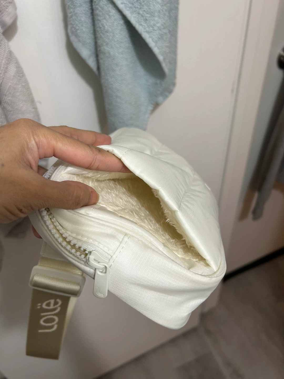 Lole White Quilted Puffer Bag - photo 4