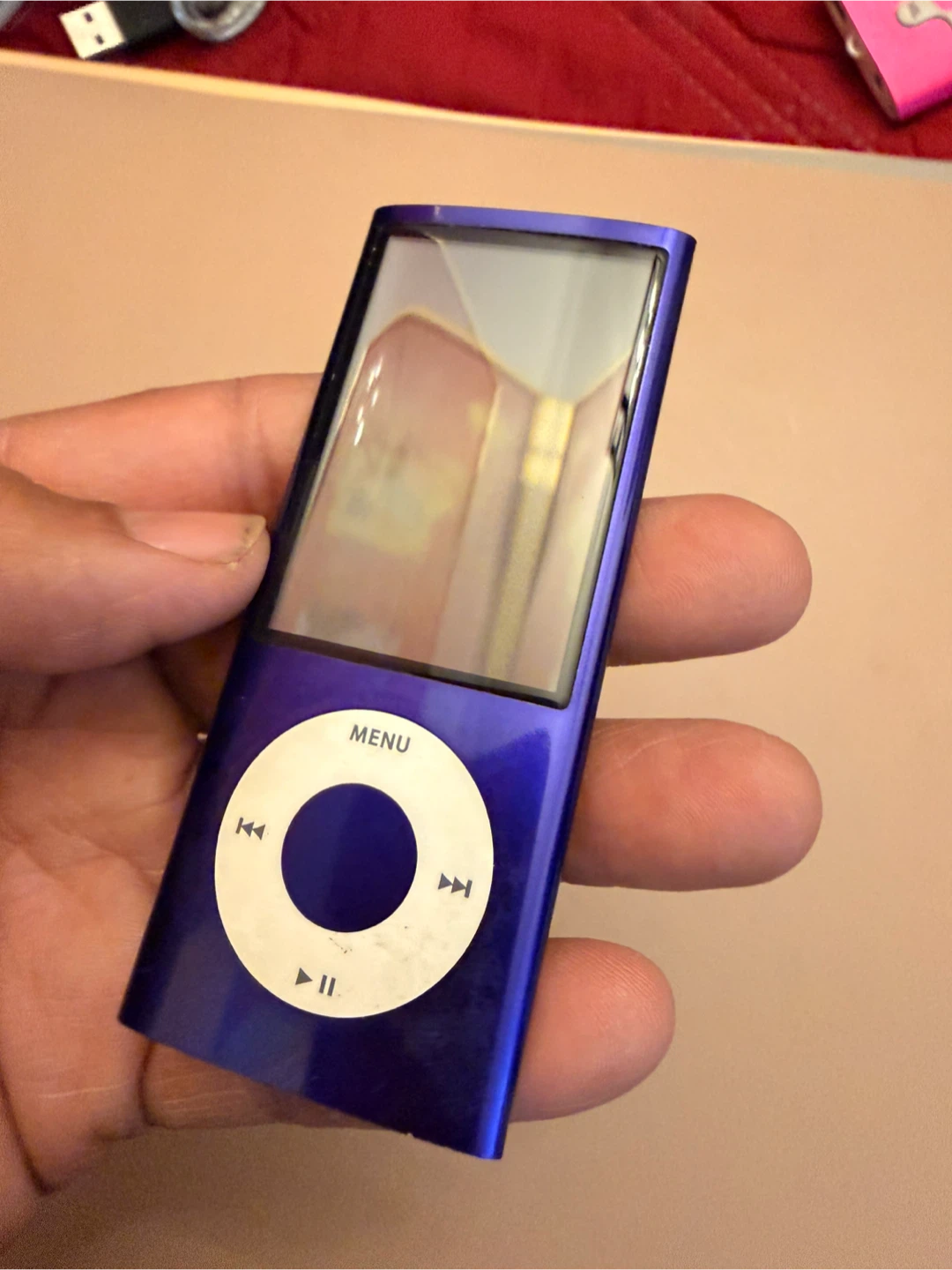 Apple iPod Nano (6th Gen) Purple