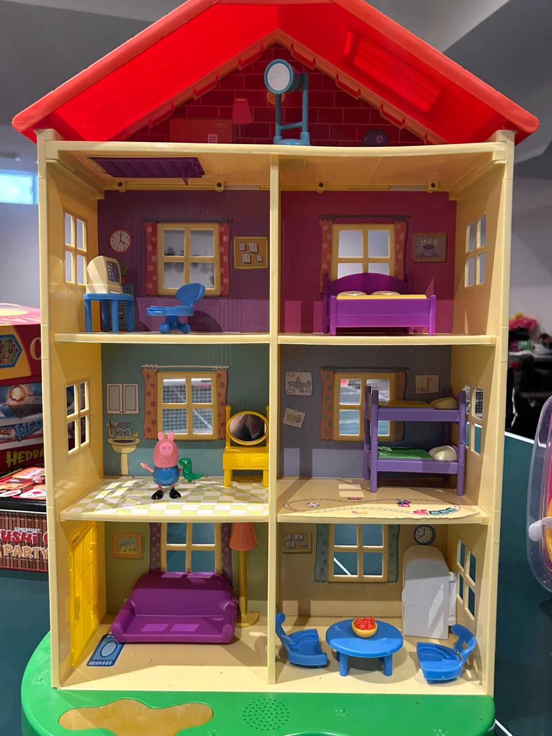 Peppa Pig Dollhouse with Furniture and Figures