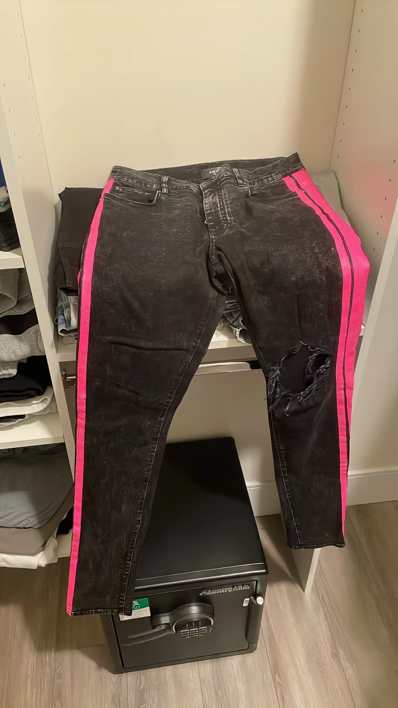 AMIRI Black Jeans with Pink Side Stripes - photo 2