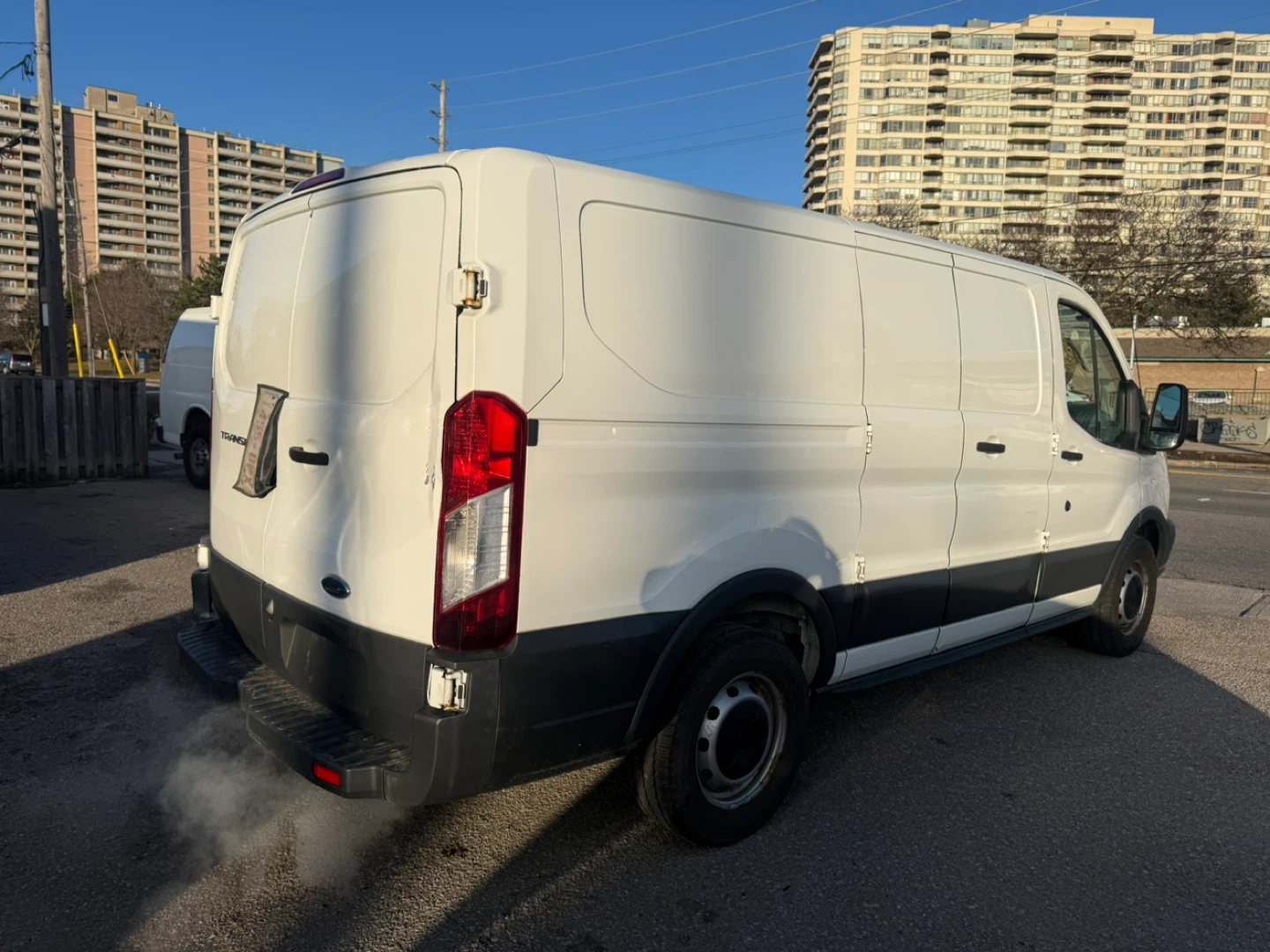 White Ford Transit Van - photo 4