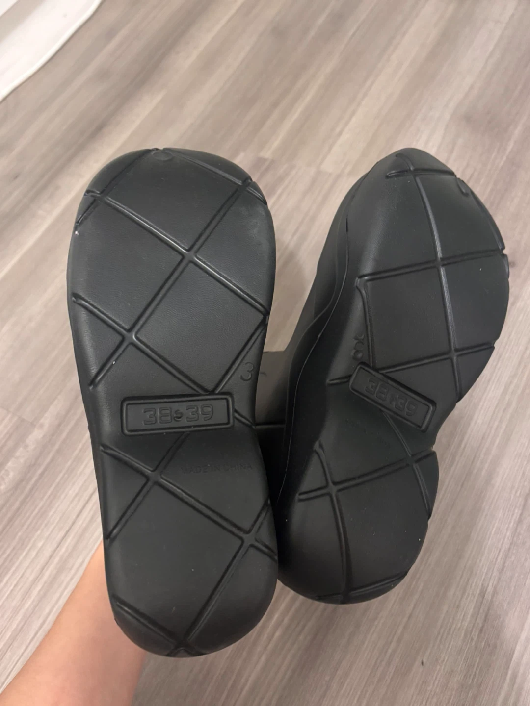 Ultra-Lightweight Black Rain Boots (6.5-7) - photo 4