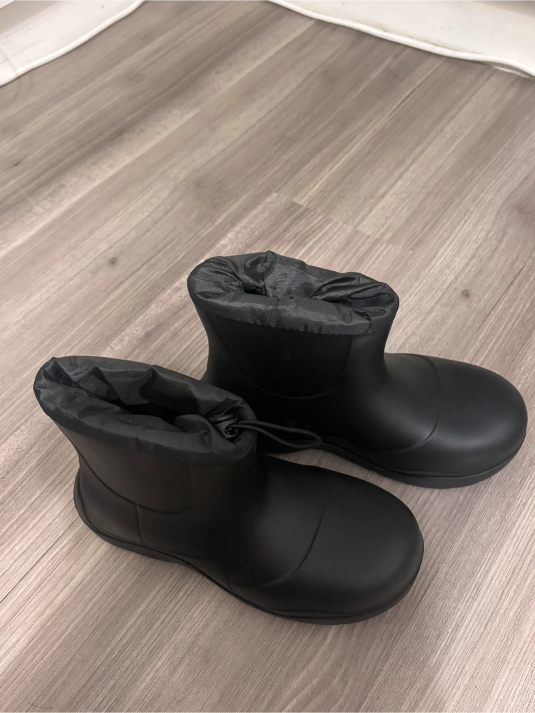 Ultra-Lightweight Black Rain Boots (6.5-7) - photo 3