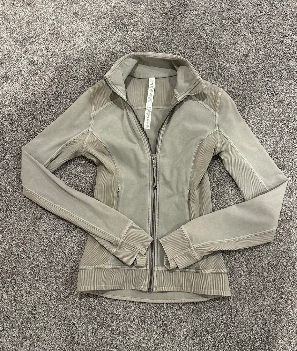 Lululemon Zip-Up Jacket Size 2 - photo 2