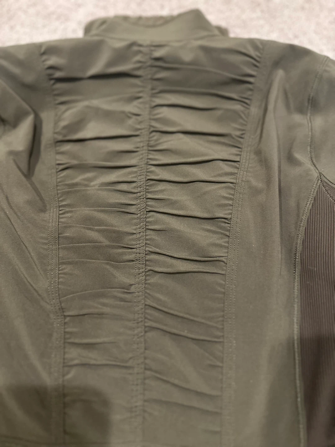 Lululemon olive Green Jacket Size 4 - photo 5