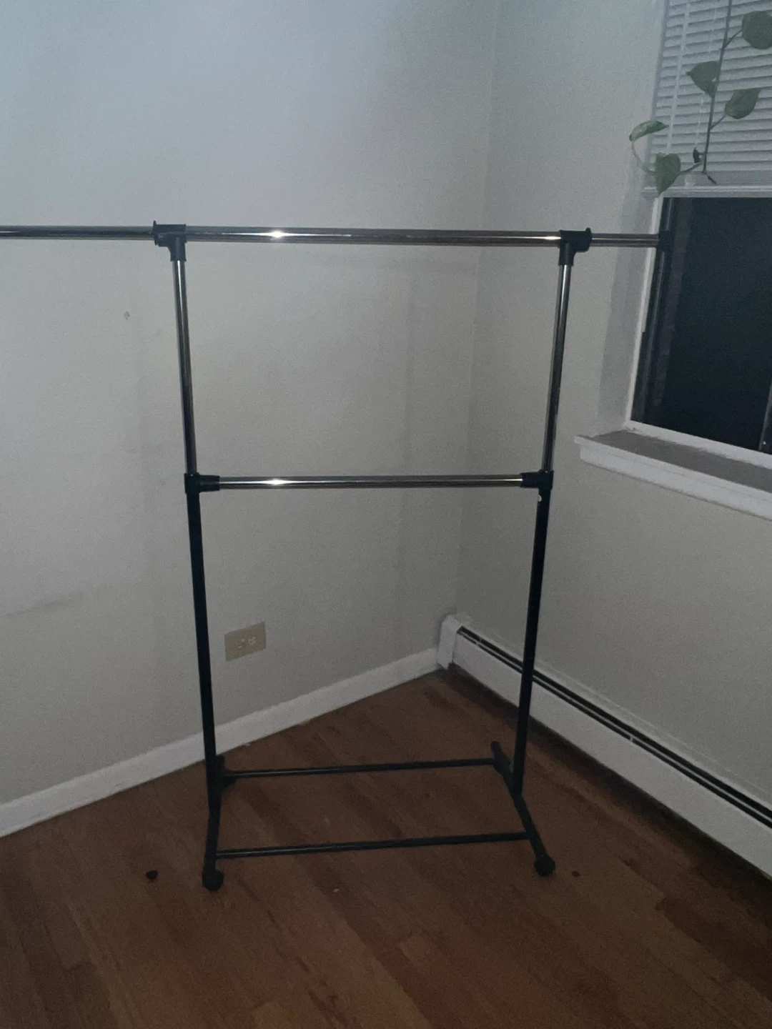 Double Expandable Garment Rack - photo 3