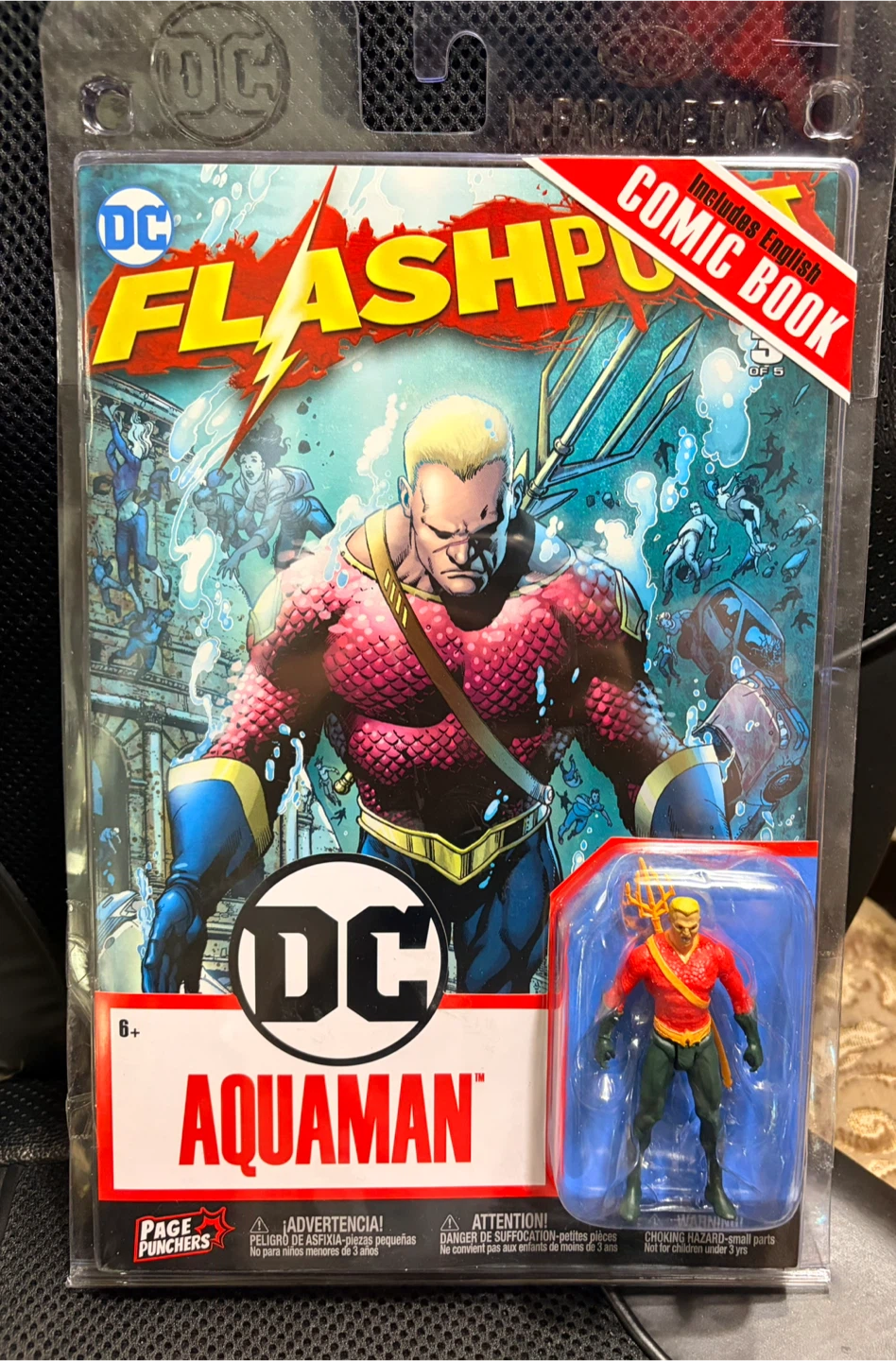 DC Aquaman Flashpoint Action Figure with Comic Book