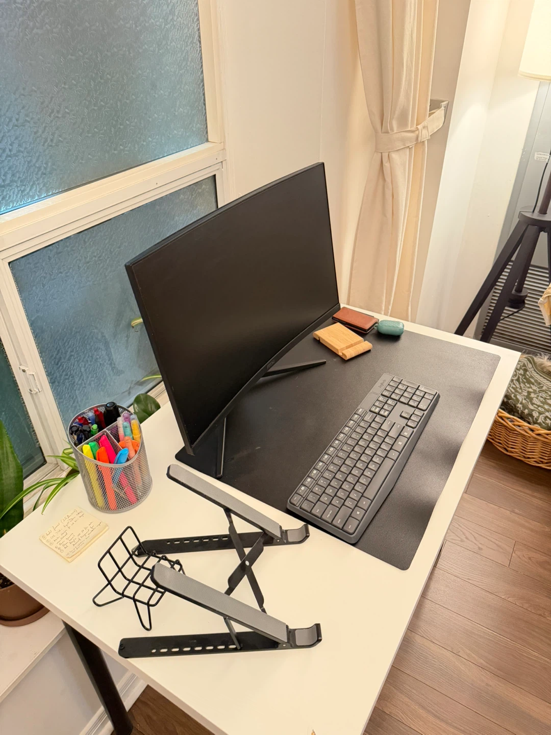 Study/Work Table - photo 3