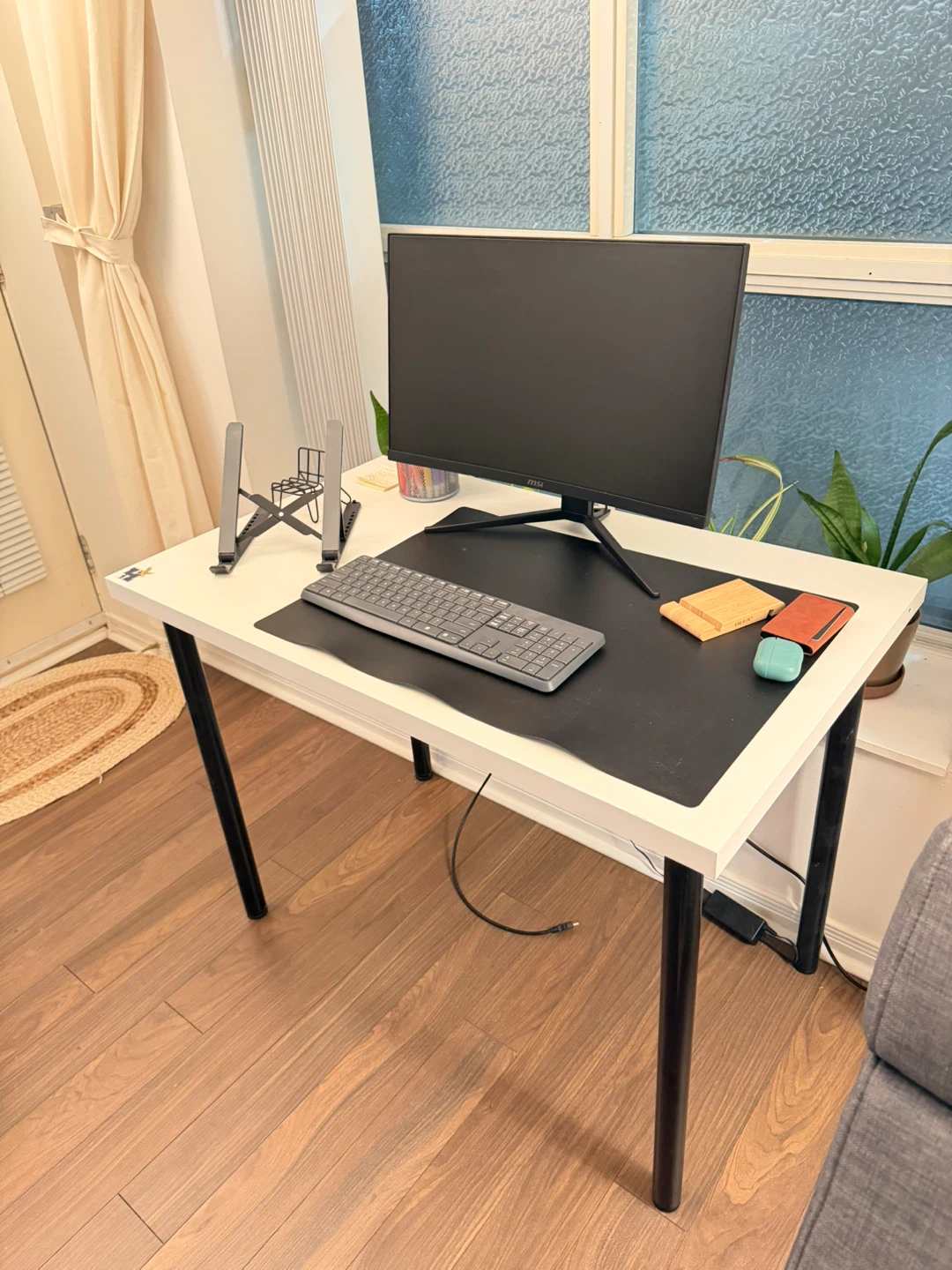 Study/Work Table - photo 2