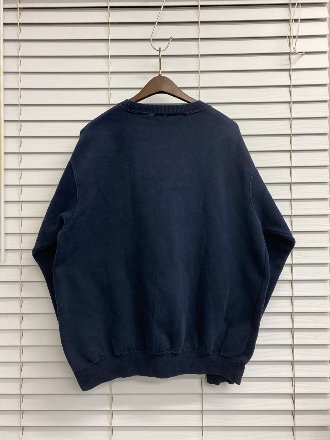Adidas Classic Embroidered Trefoil Logo Crewneck - Fits like M - photo 4
