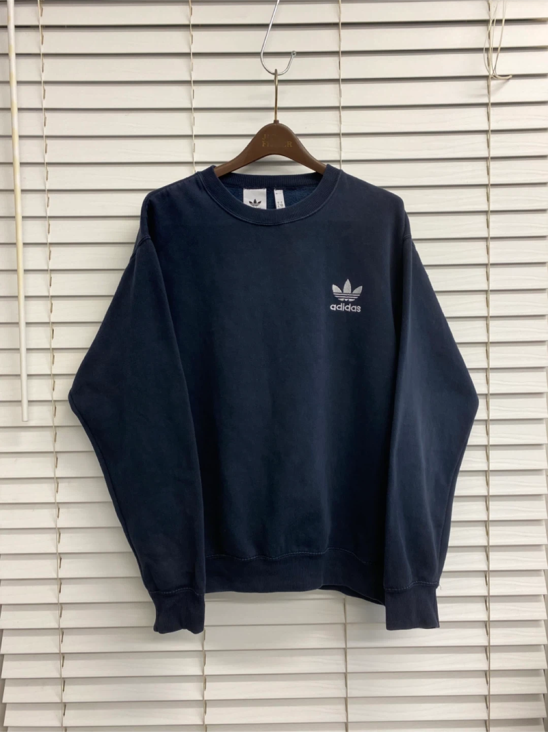 Adidas Classic Embroidered Trefoil Logo Crewneck - Fits like M