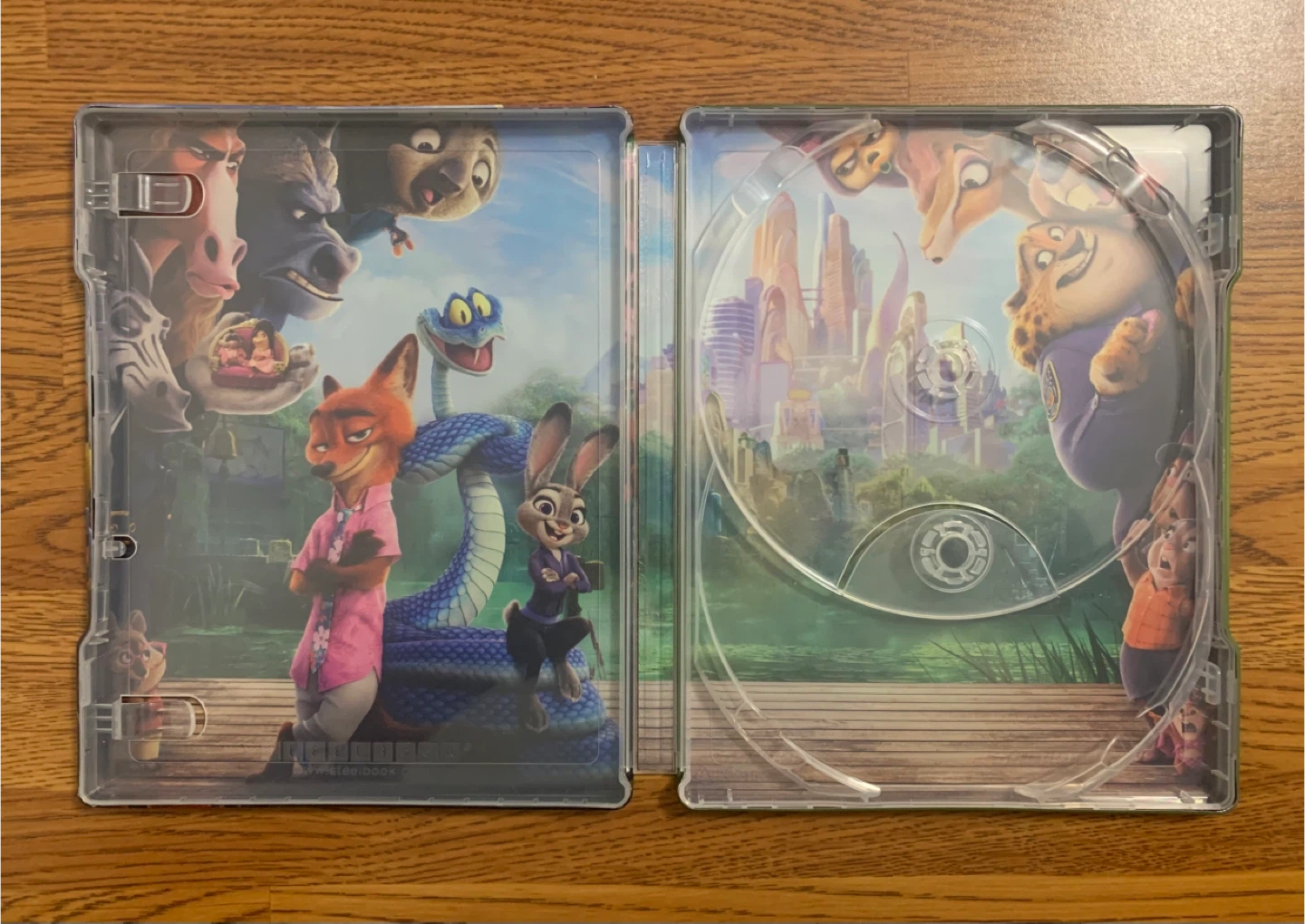 Zootopia 2 (LE Collectible Steelbook) 4K UHD Blu-ray Combo Pack - photo 4