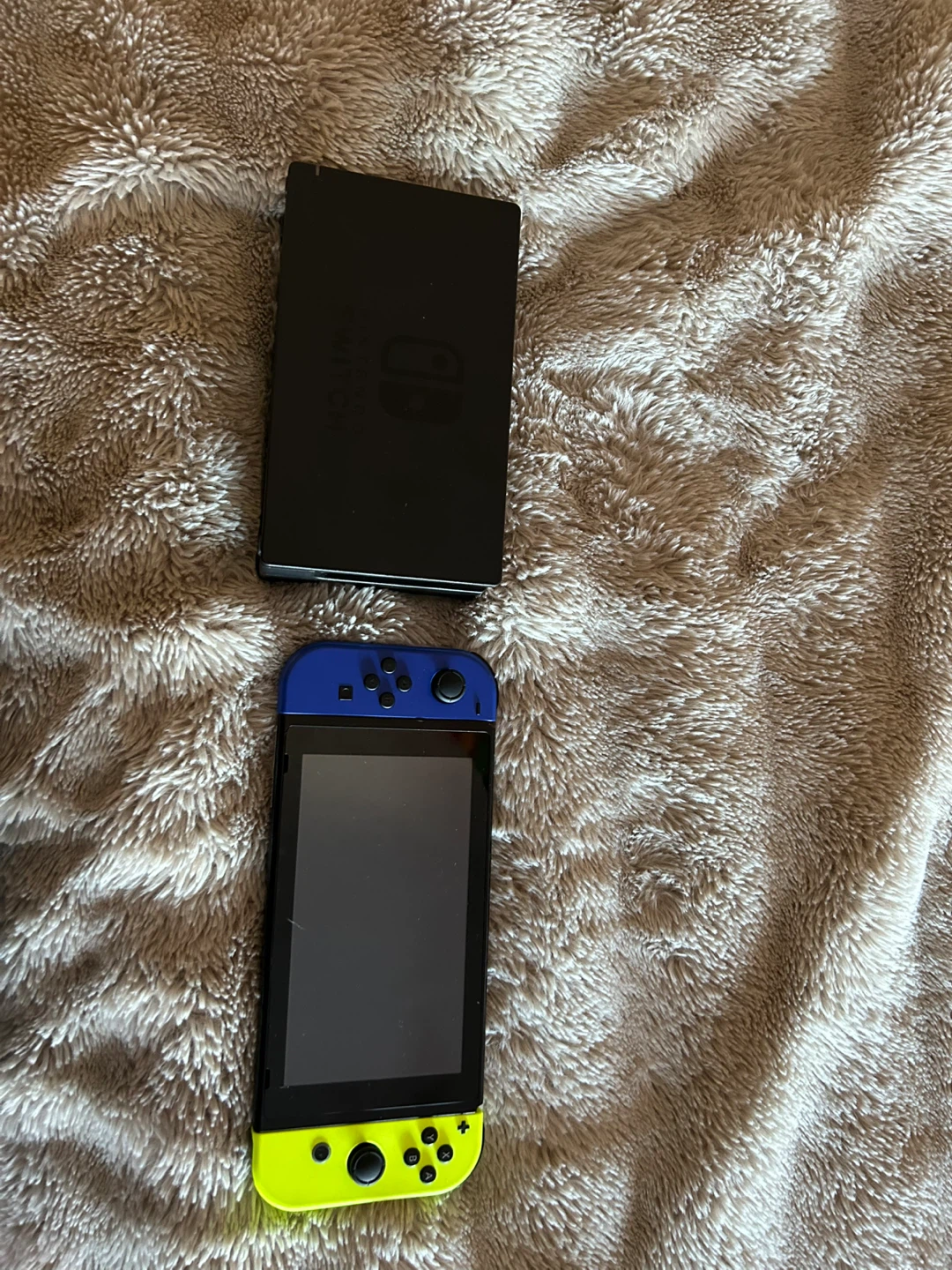 Nintendo Switch - photo 2