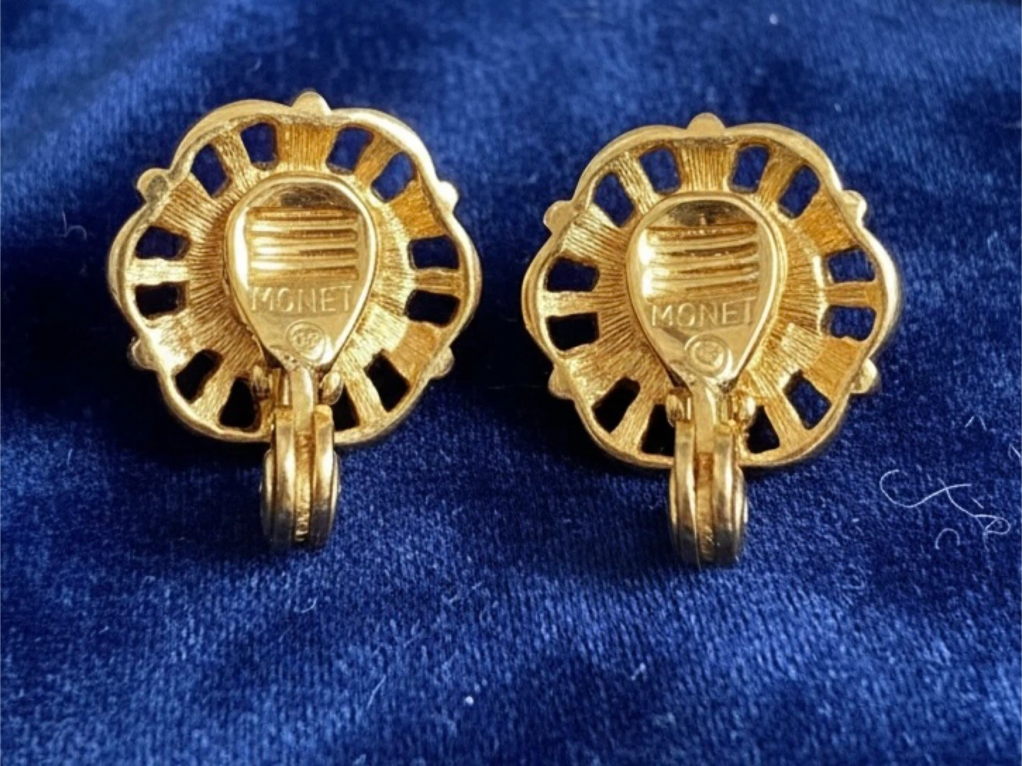 Monet Gold Tone Faux Pearl Flower Clip-On Earrings - photo 3