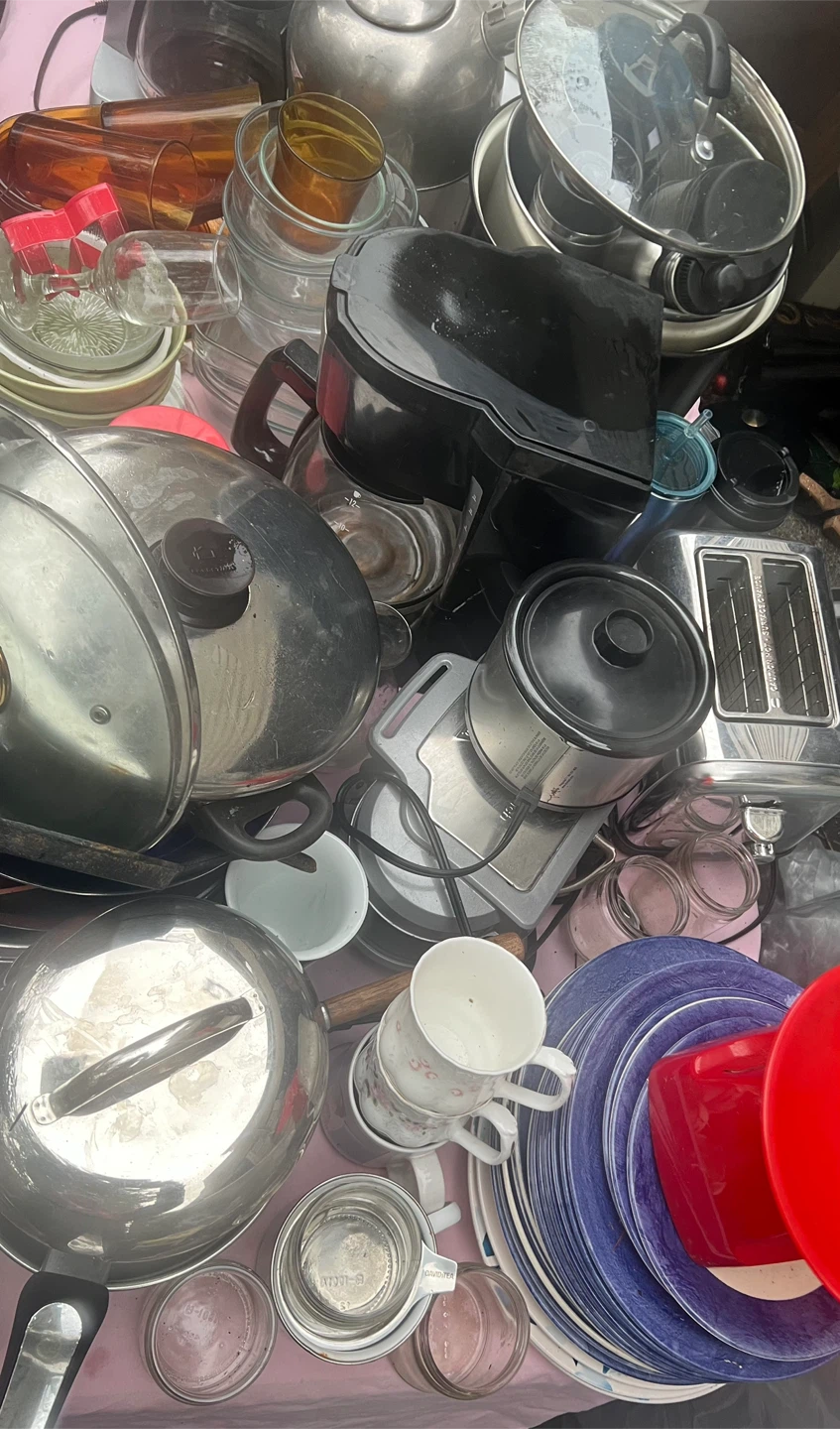 Assorted Kitchenware and Small Appliances