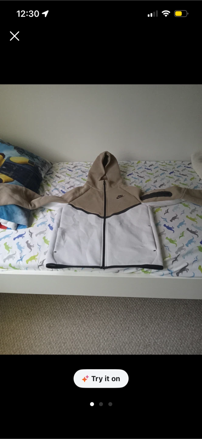 Nike Tech Fleece Full-Zip Hoodie - XL in kids