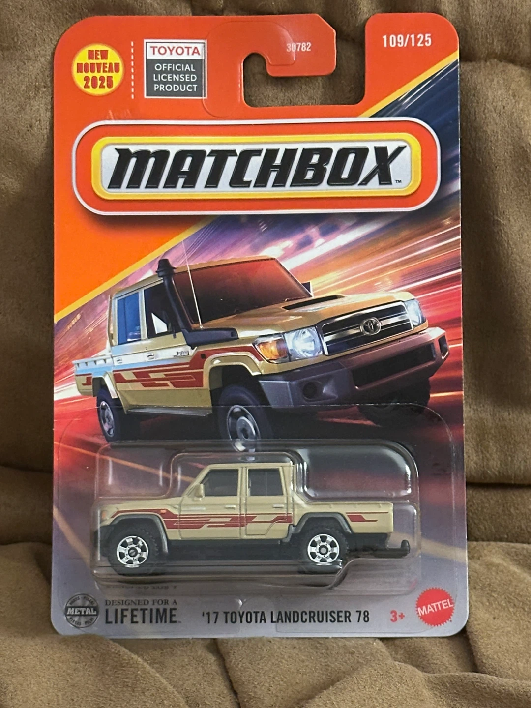 Matchbox '17 Toyota Landcruiser 78 - photo 2