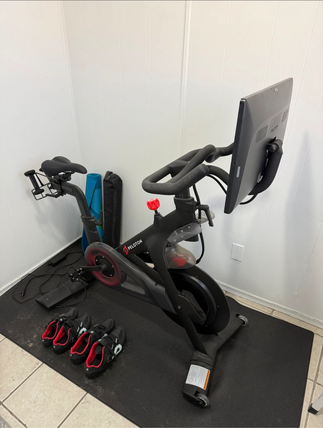 Peleton bike with shoes - like new!!!! - photo 2
