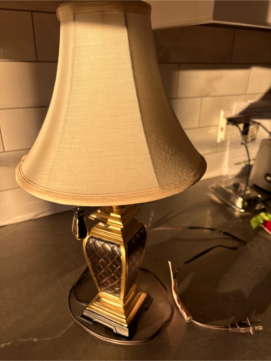 Table Lamp with Beige Shade - photo 2