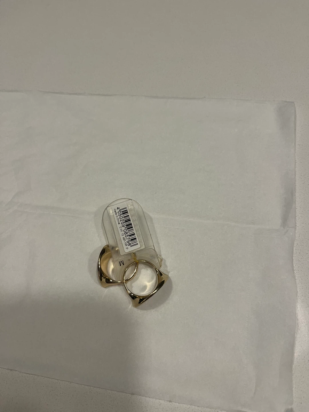 Gold Tone Metal Ring Size M. Pick up Liberty Village only. - photo 2