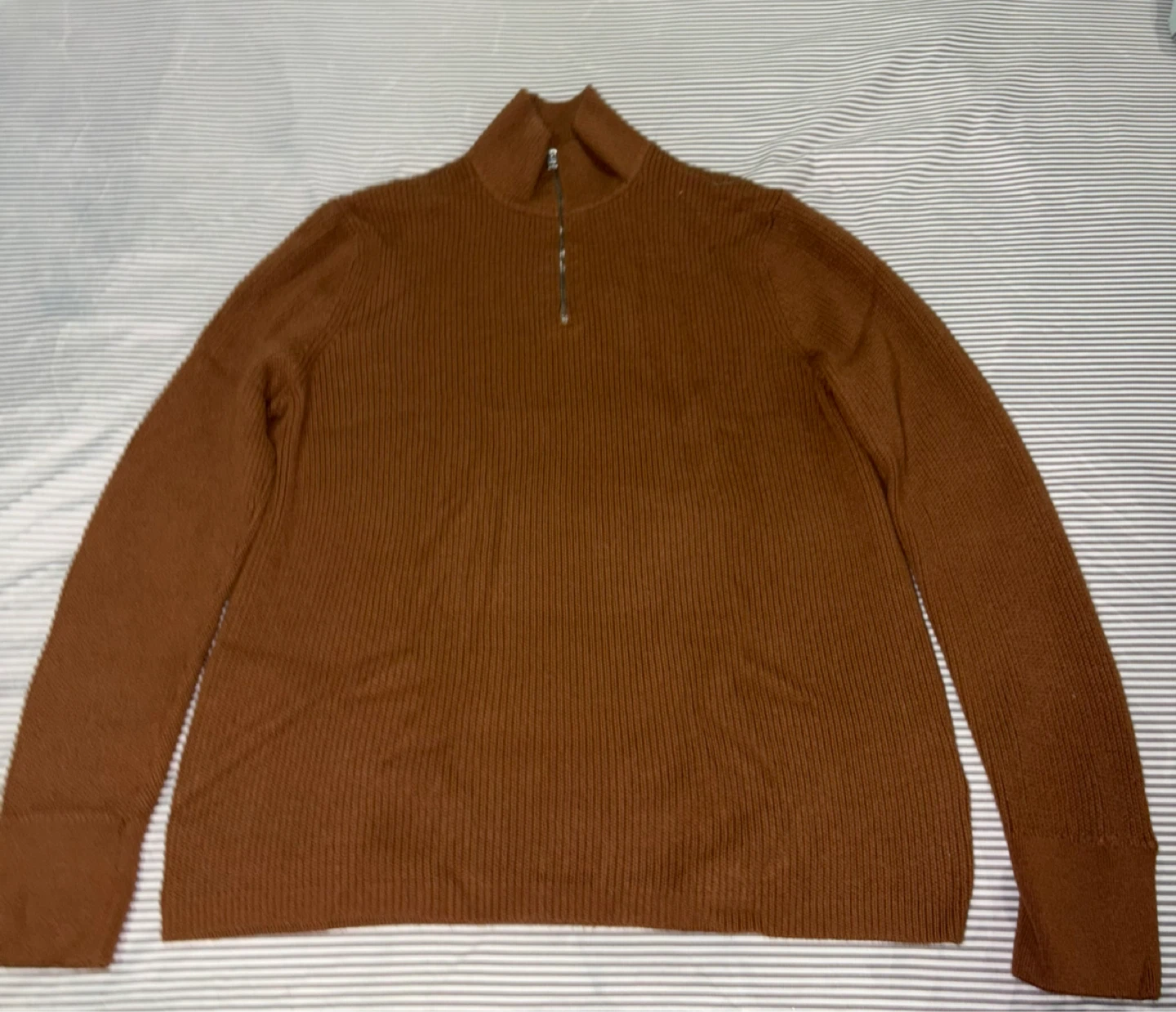 Banana Republic Men's Quarter Zip Sweater L/G Brown