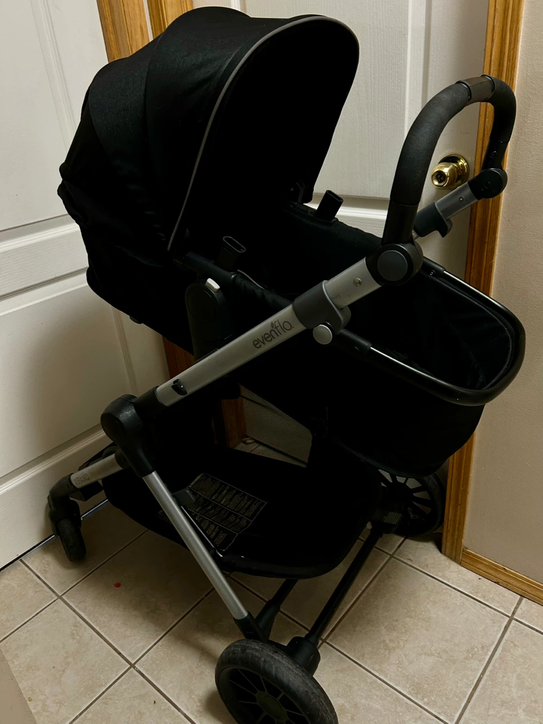 Evenflo Pivot Xpand Modular Travel System Stroller