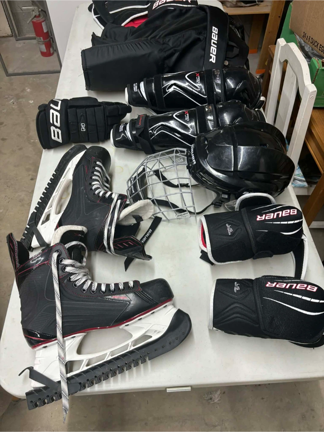 Bauer Hockey Gear Set - Skates, Pants, Gloves, Helmet, Pads - photo 2