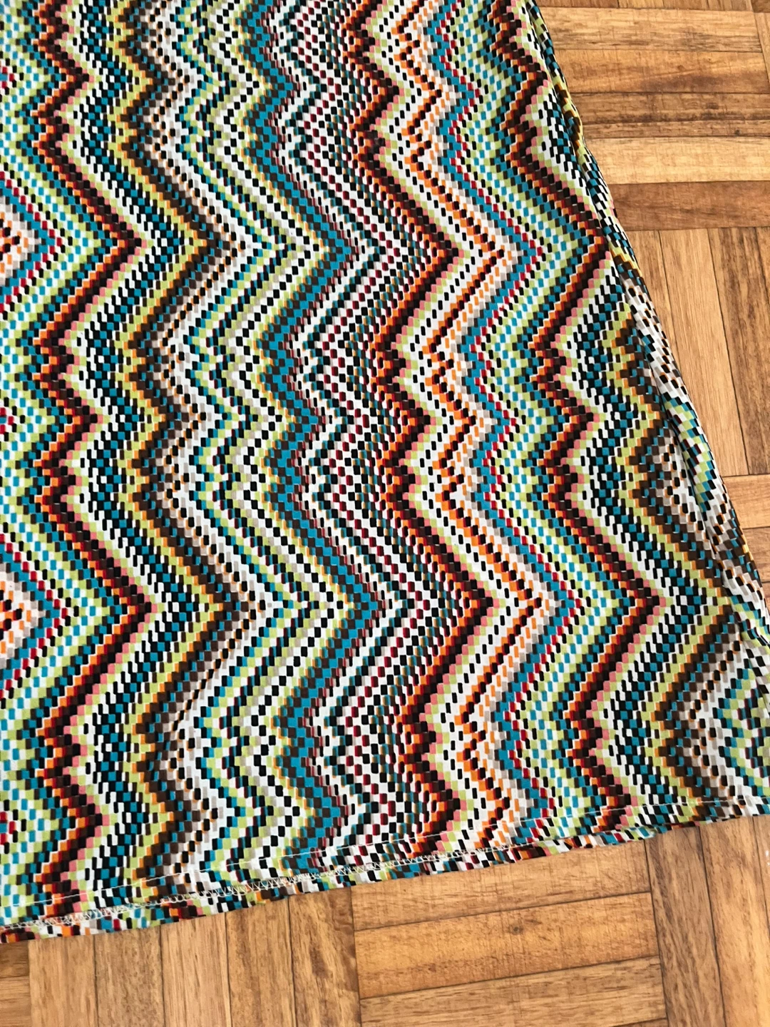 SET $40 Women's Zigzag Print Matching Top and Maxi Skirt Set - photo 3
