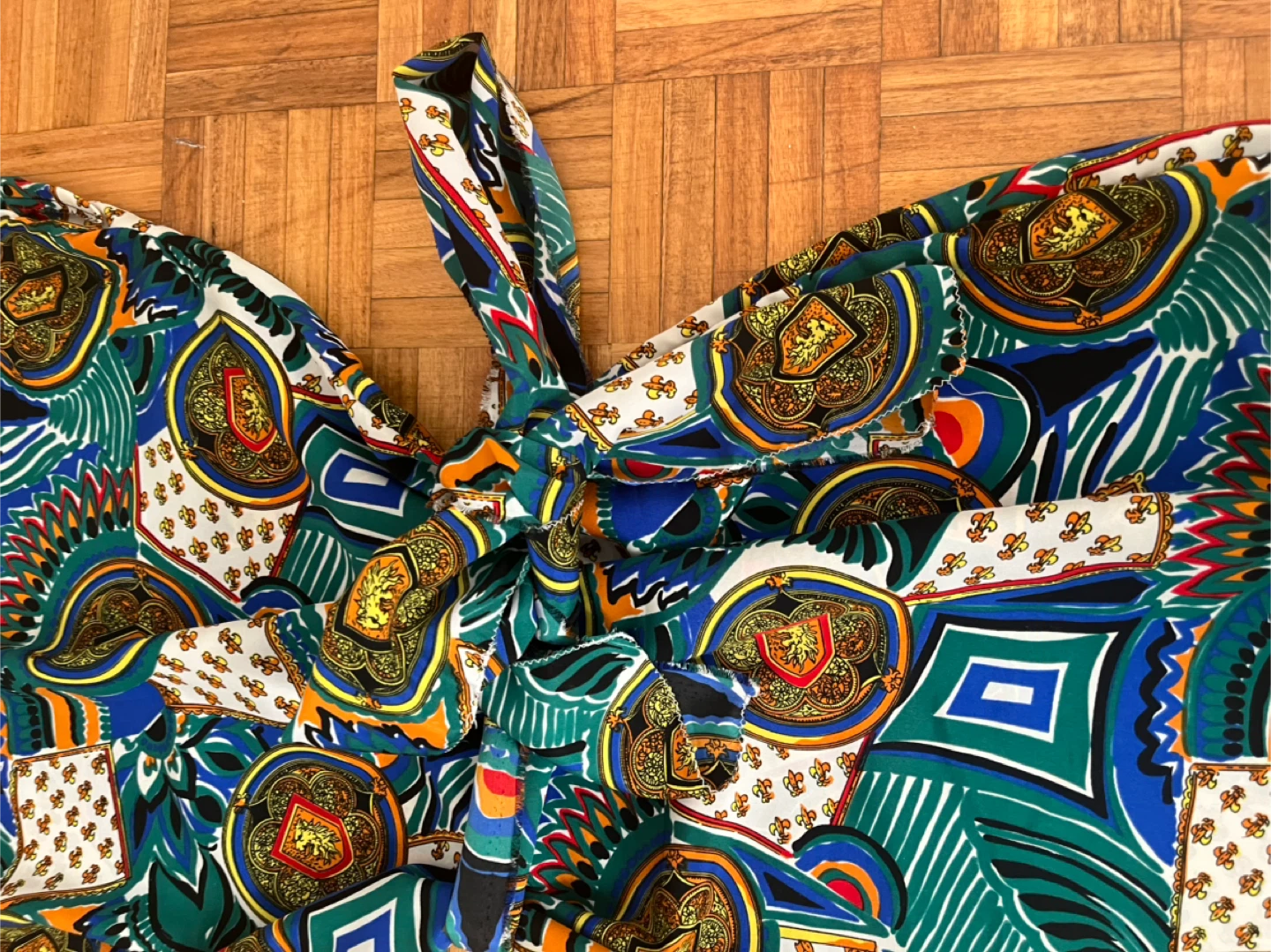 CUSTOM DESIGNED Vibrant Patterned  dresswith Tie Detail - photo 4