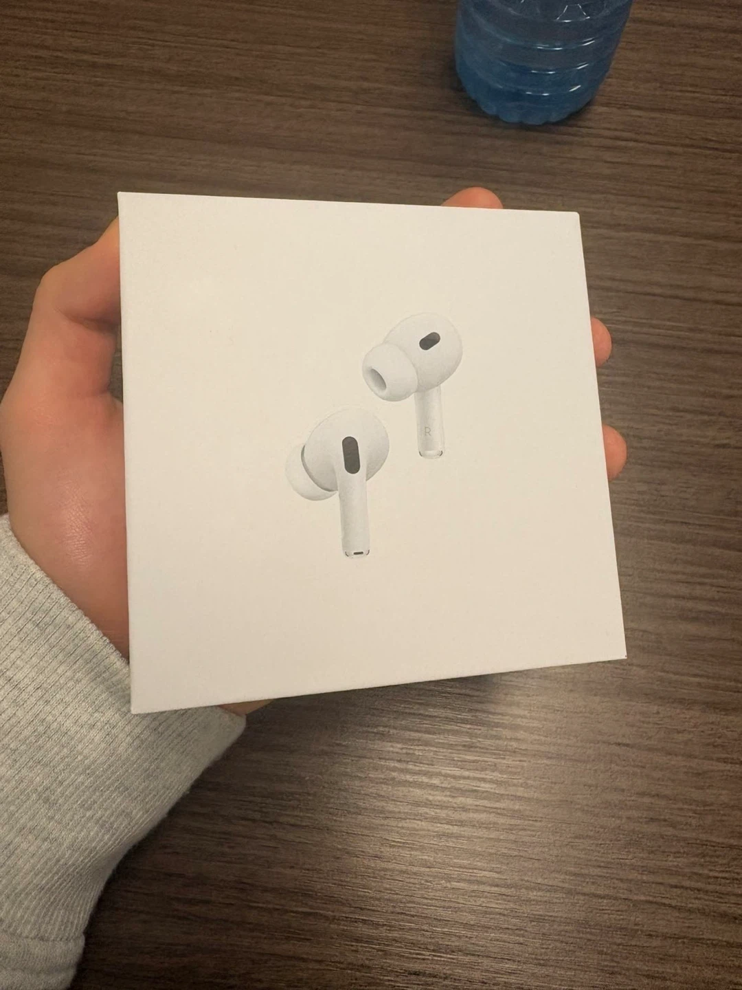Apple AirPods Pro (2nd generation) with MagSafe Charging Case