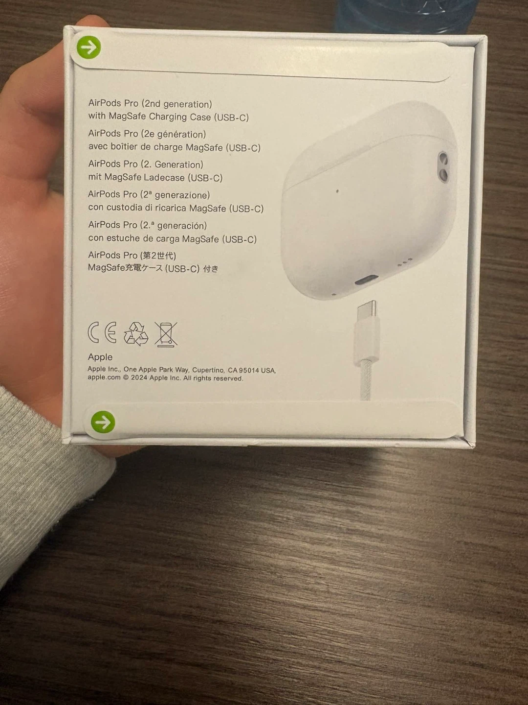 Apple AirPods Pro (2nd generation) with MagSafe Charging Case - photo 2