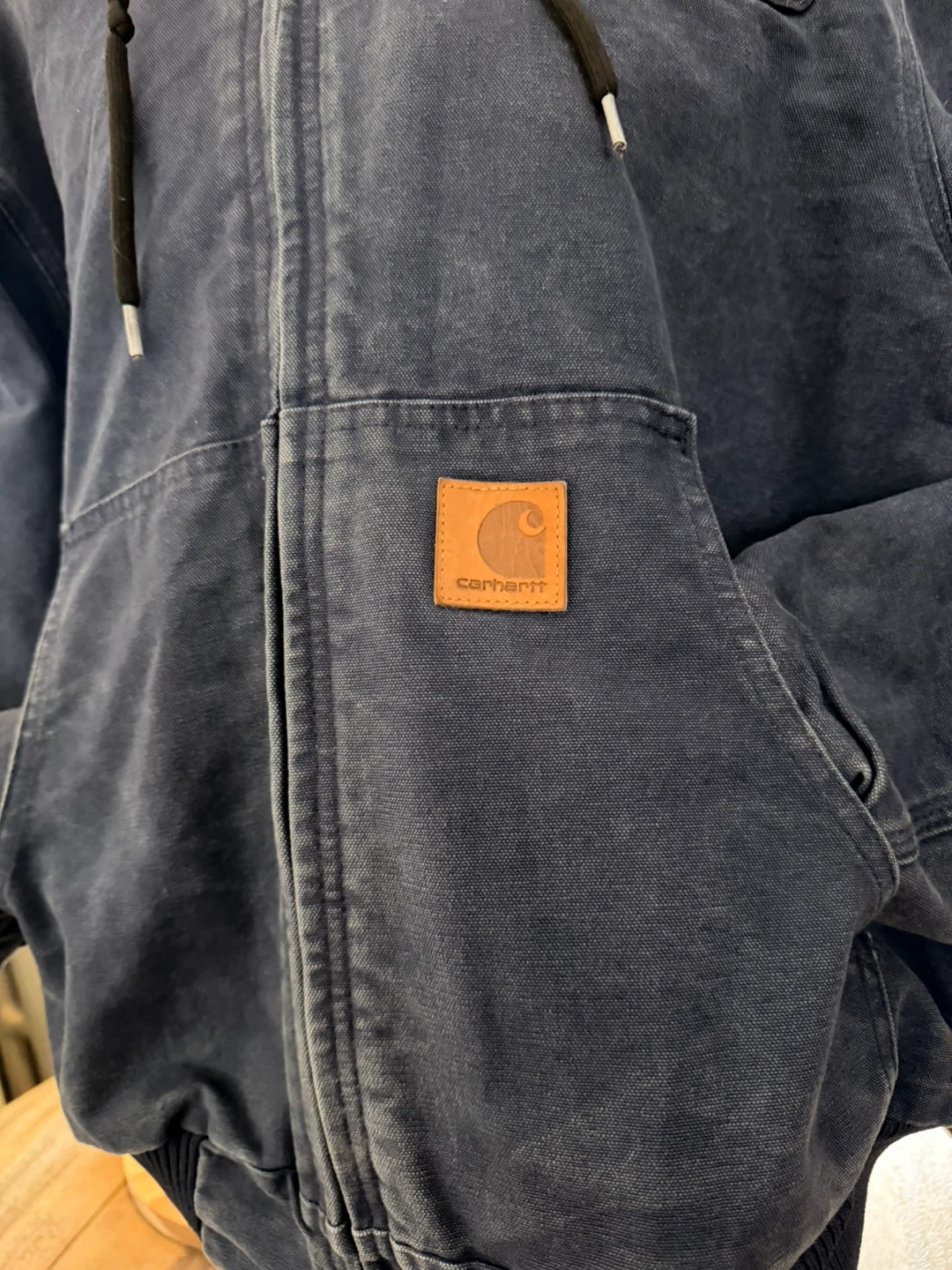 Carhartt Men's Dark Wash blue Jacket size large - photo 4