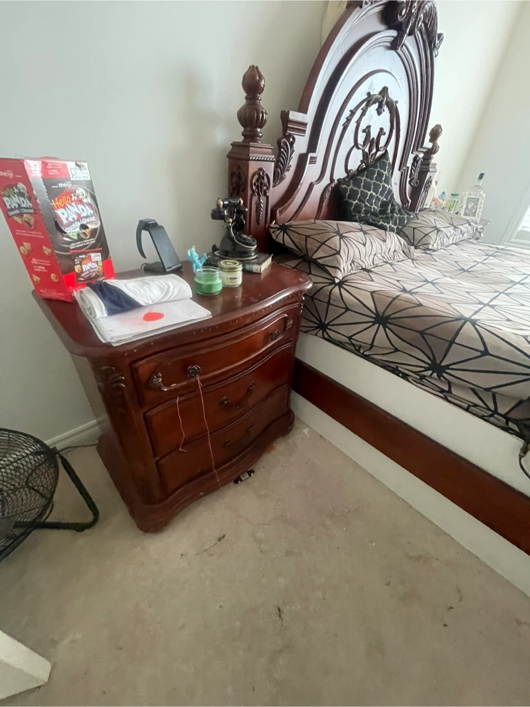 Dark Wood Bedroom Set - Dresser, Nightstand, Headboard - photo 2