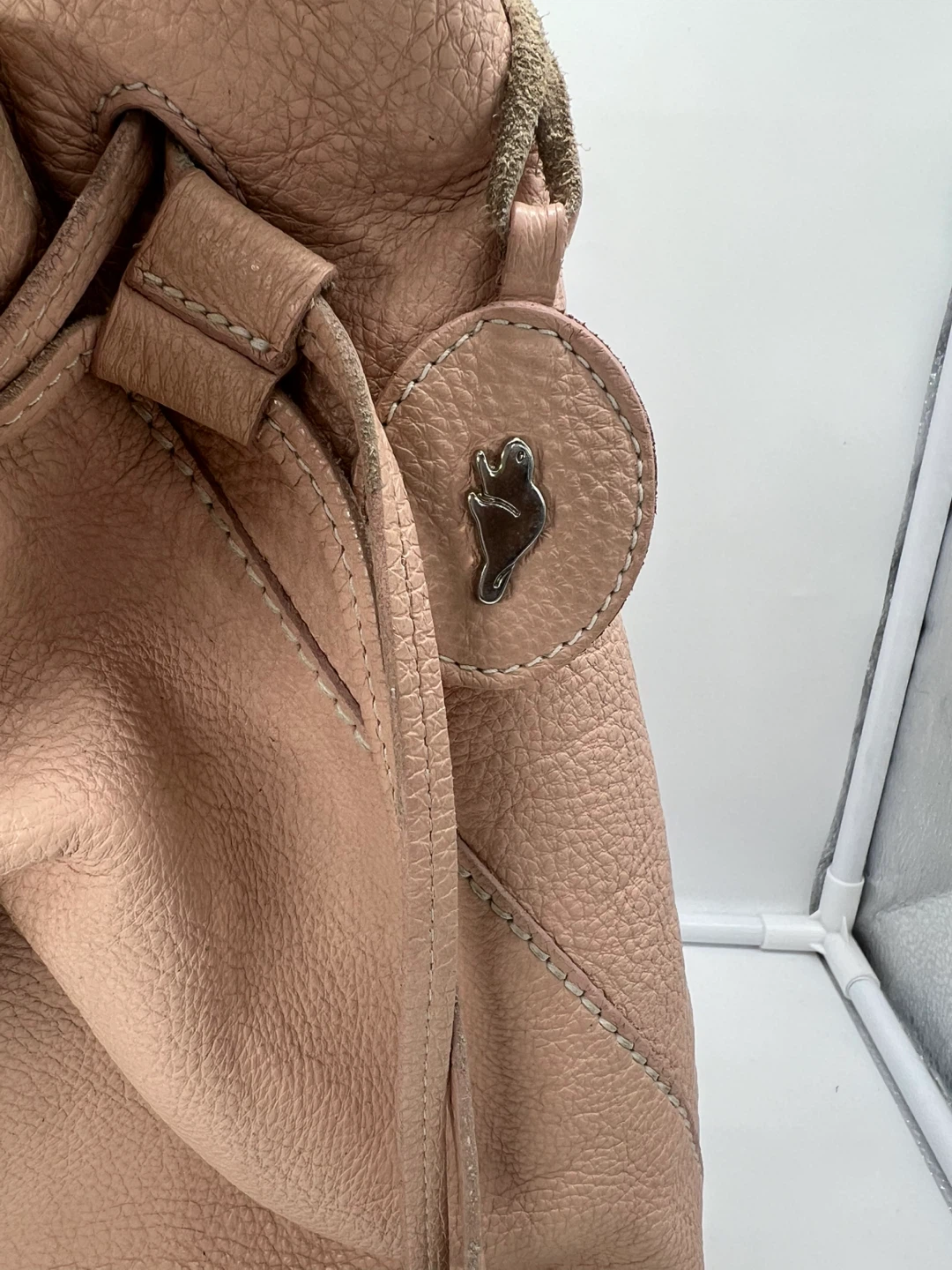 ROOTS Blush Pink Pebbled Leather Drawstring Backpack - photo 3