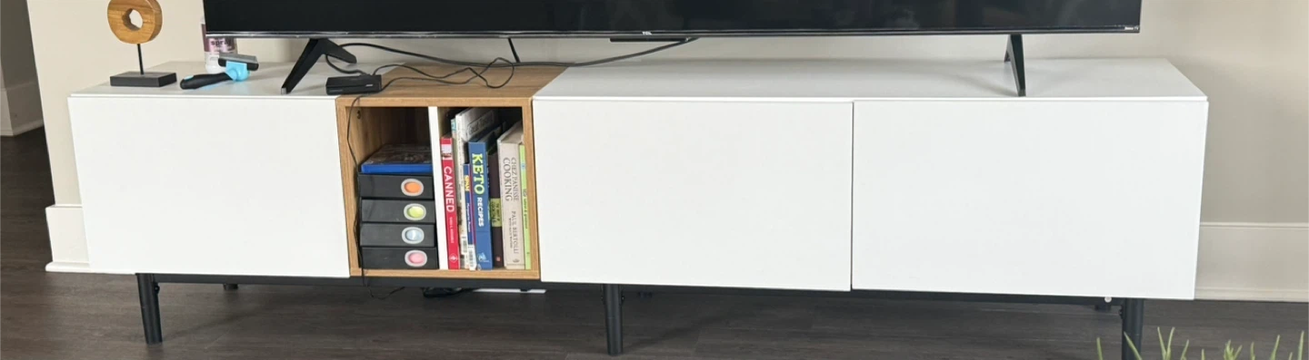 Open to all offers!! White Media Console with Wood Accent 🥕 - photo 2