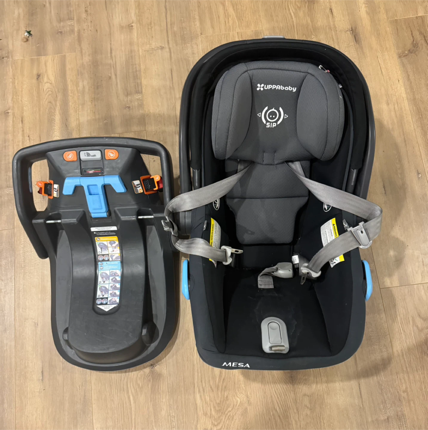 UPPAbaby MESA Infant Car Seat with Base