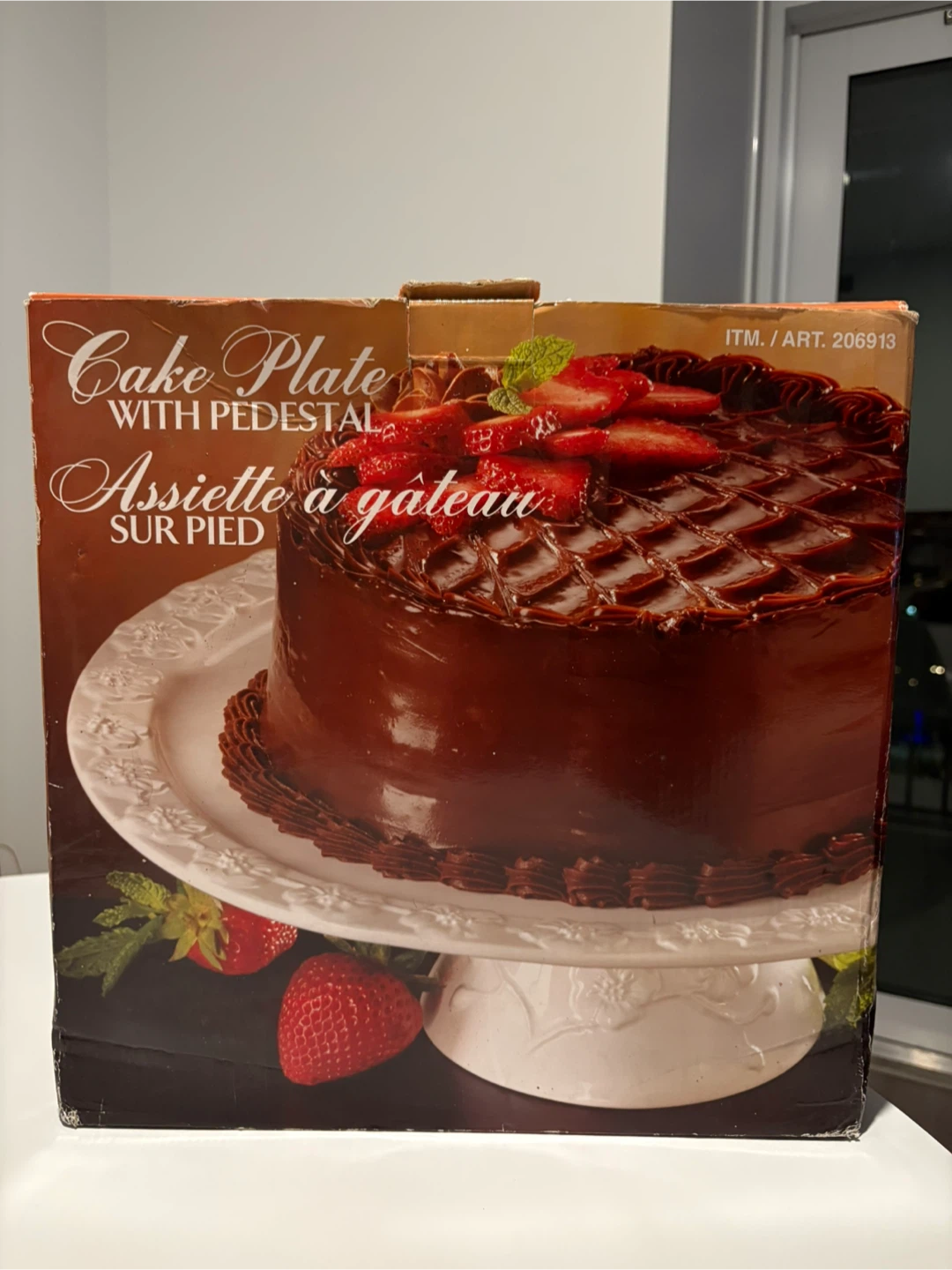 Signature Housewares Cake Plate with Pedestal