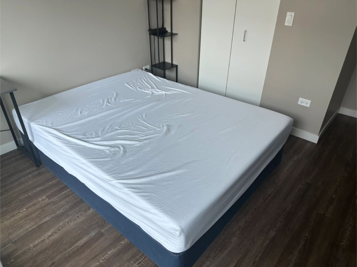 Queen Size Mattress and Platform Bed Frame - photo 2