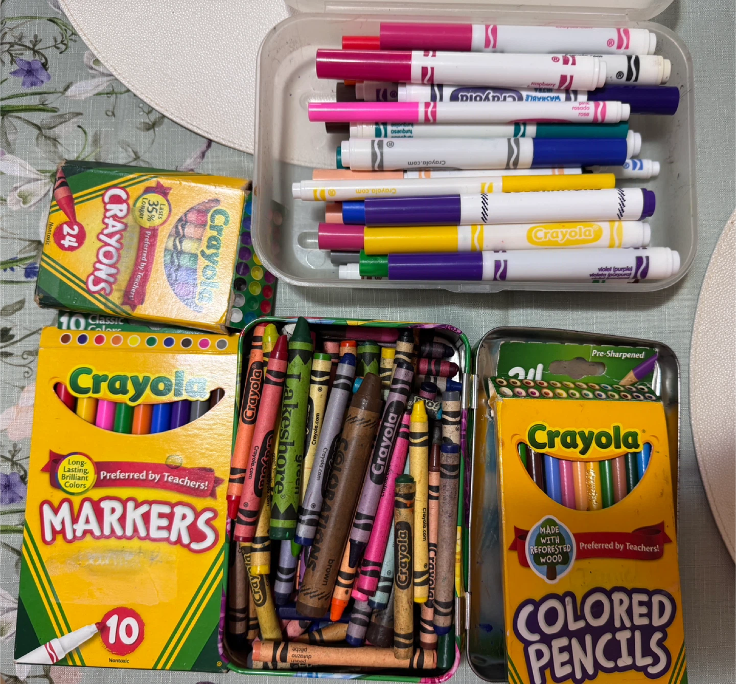 Crayola Markers, Colored Pencils, and Crayons Art Supplies