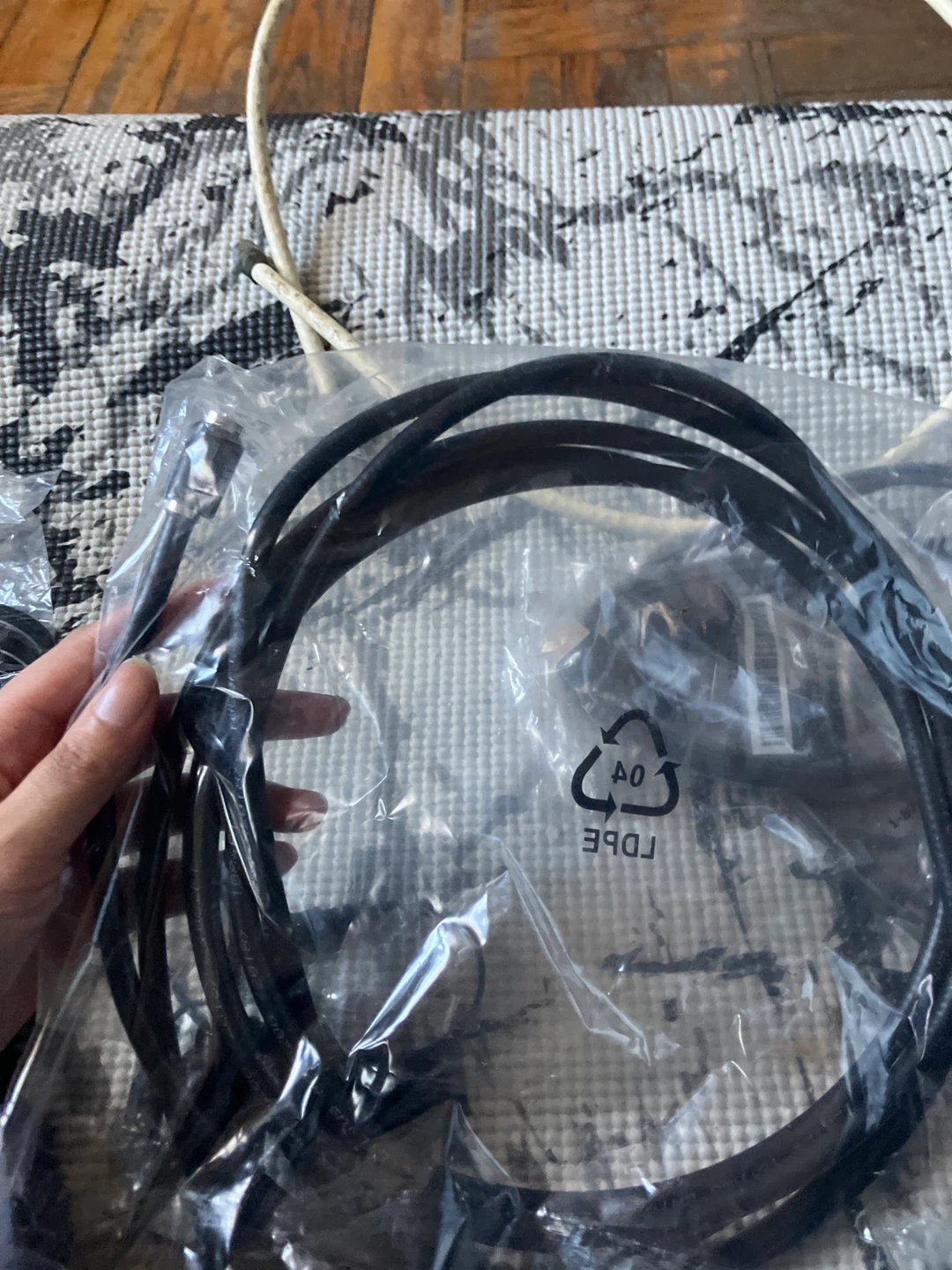 Free Cables - photo 4
