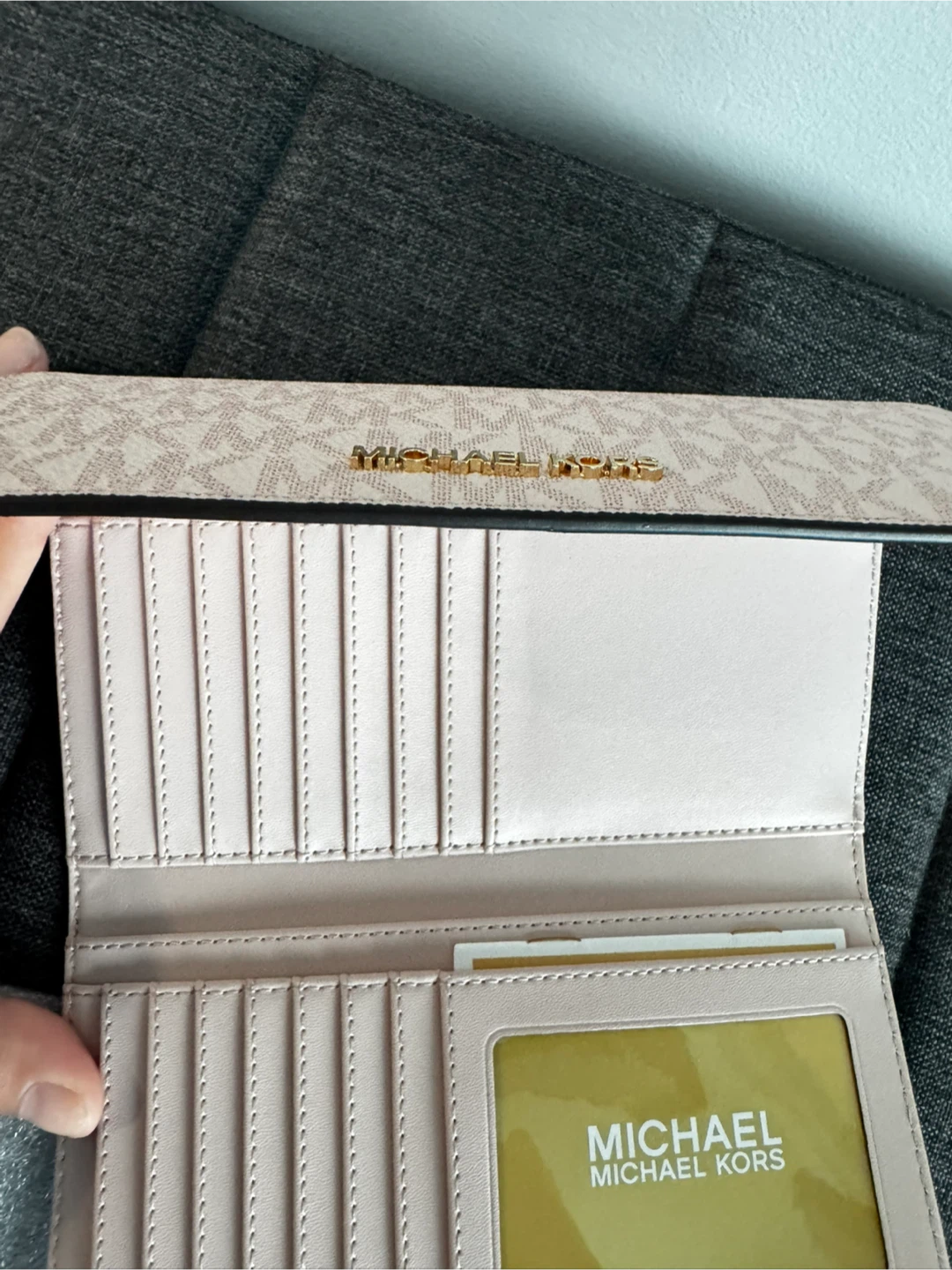 Michael Kors Wallet - photo 3