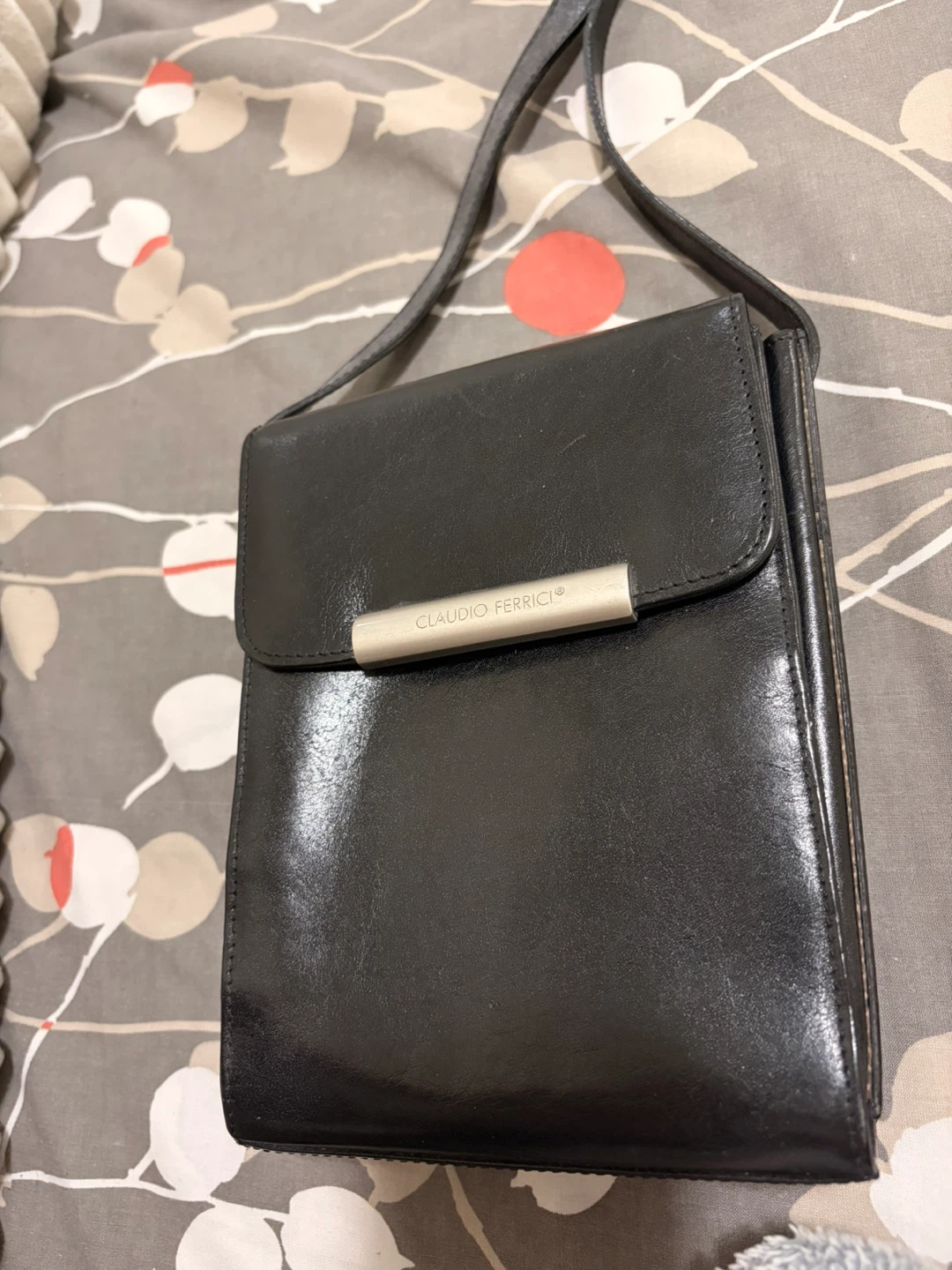 CLAUDIO FERRICI LEARHER BAG