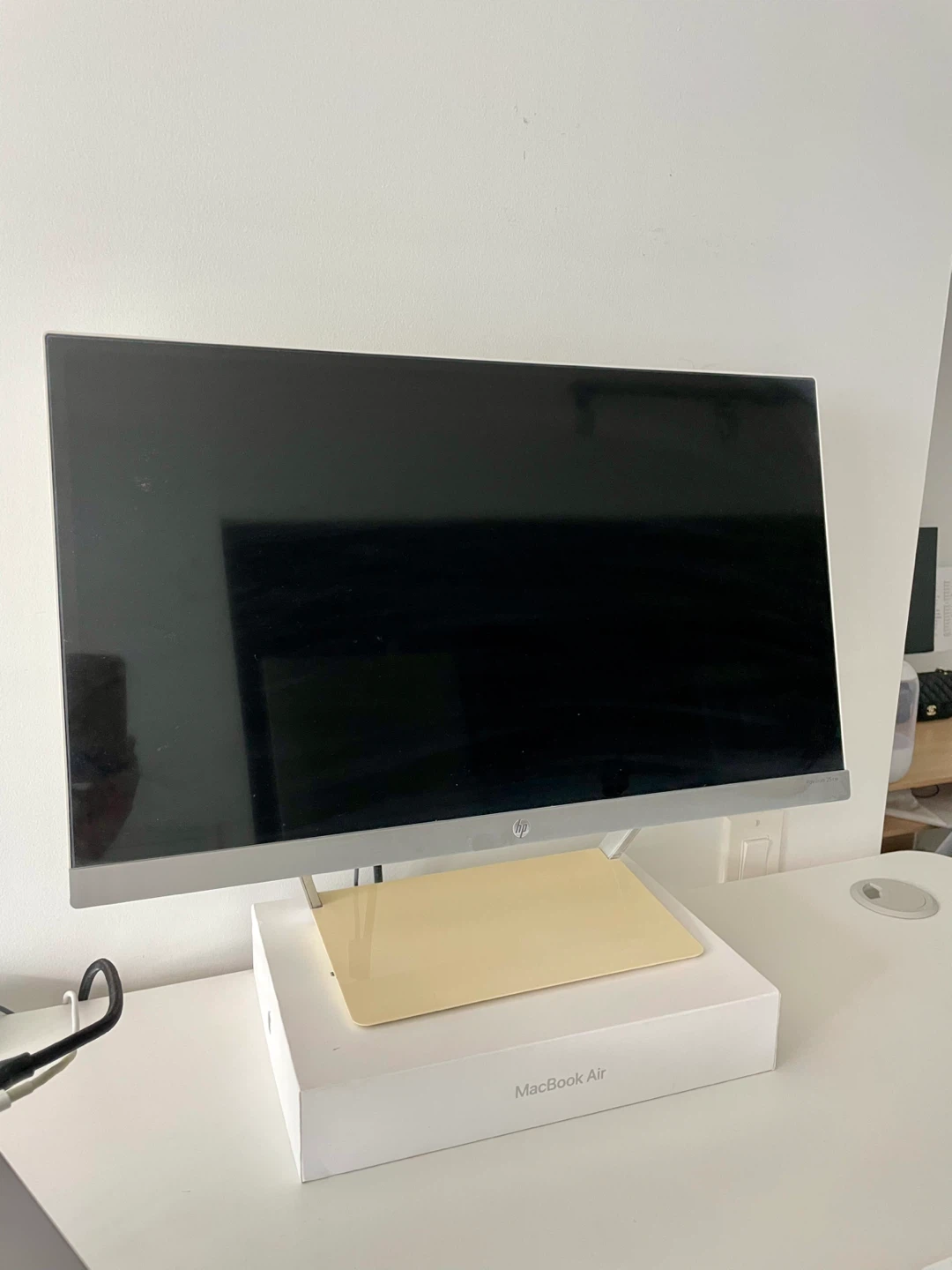 HP Pavilion 25xw 25-inch Monitor