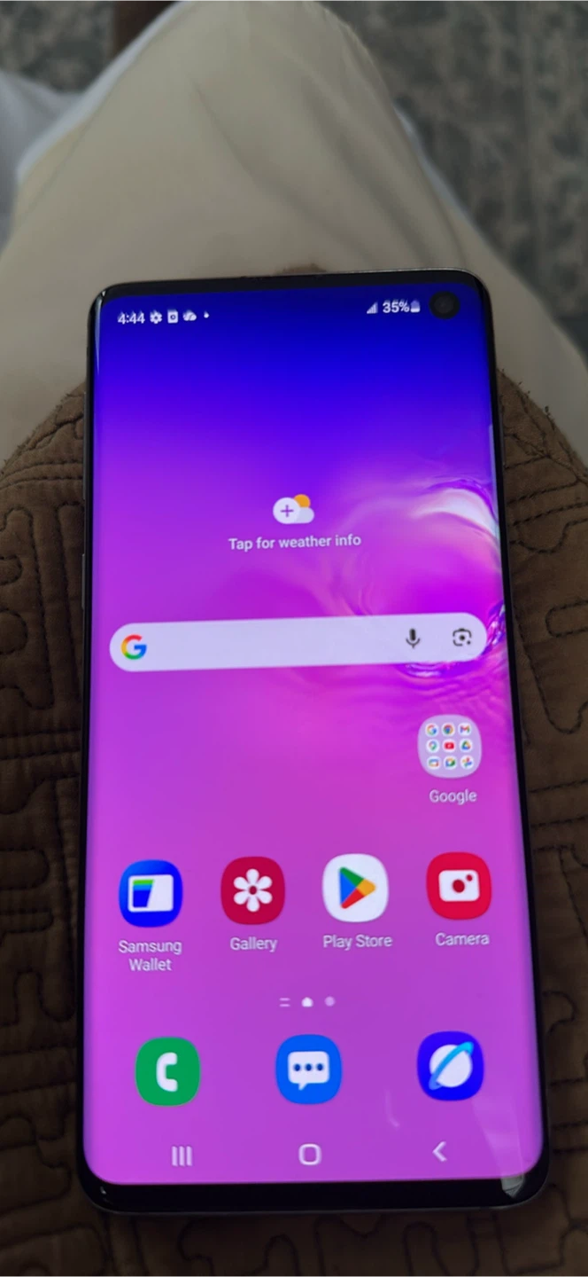 Samsung Galaxy S10 Smartphone