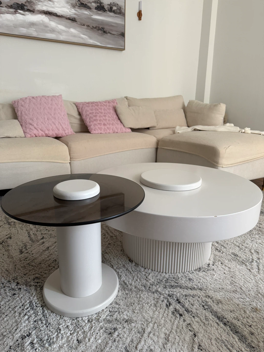 Set of 2 Modern White Coffee Tables with Round Tops - photo 2