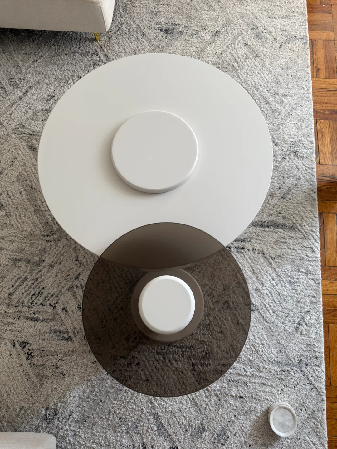 Set of 2 Modern White Coffee Tables with Round Tops - photo 4
