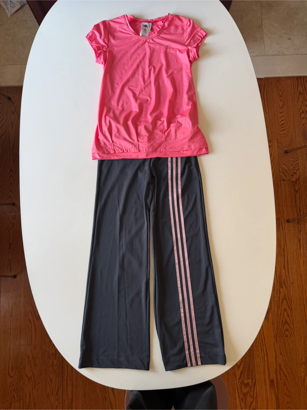Adidas Women’s Activewear Set – XS (Korean 90)