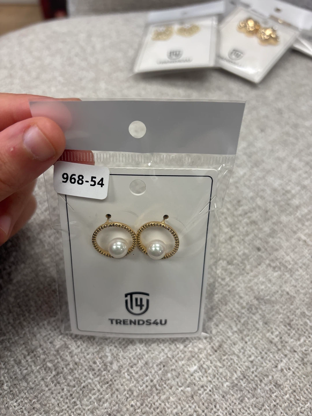 TRENDS4U Gold Hoop Earrings with Pearl