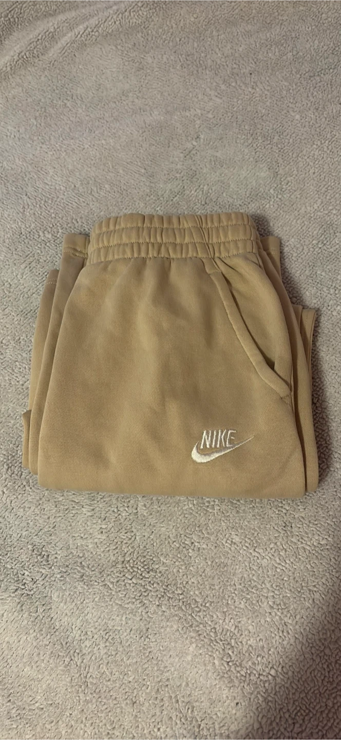 Nike Sweatpants - Tan