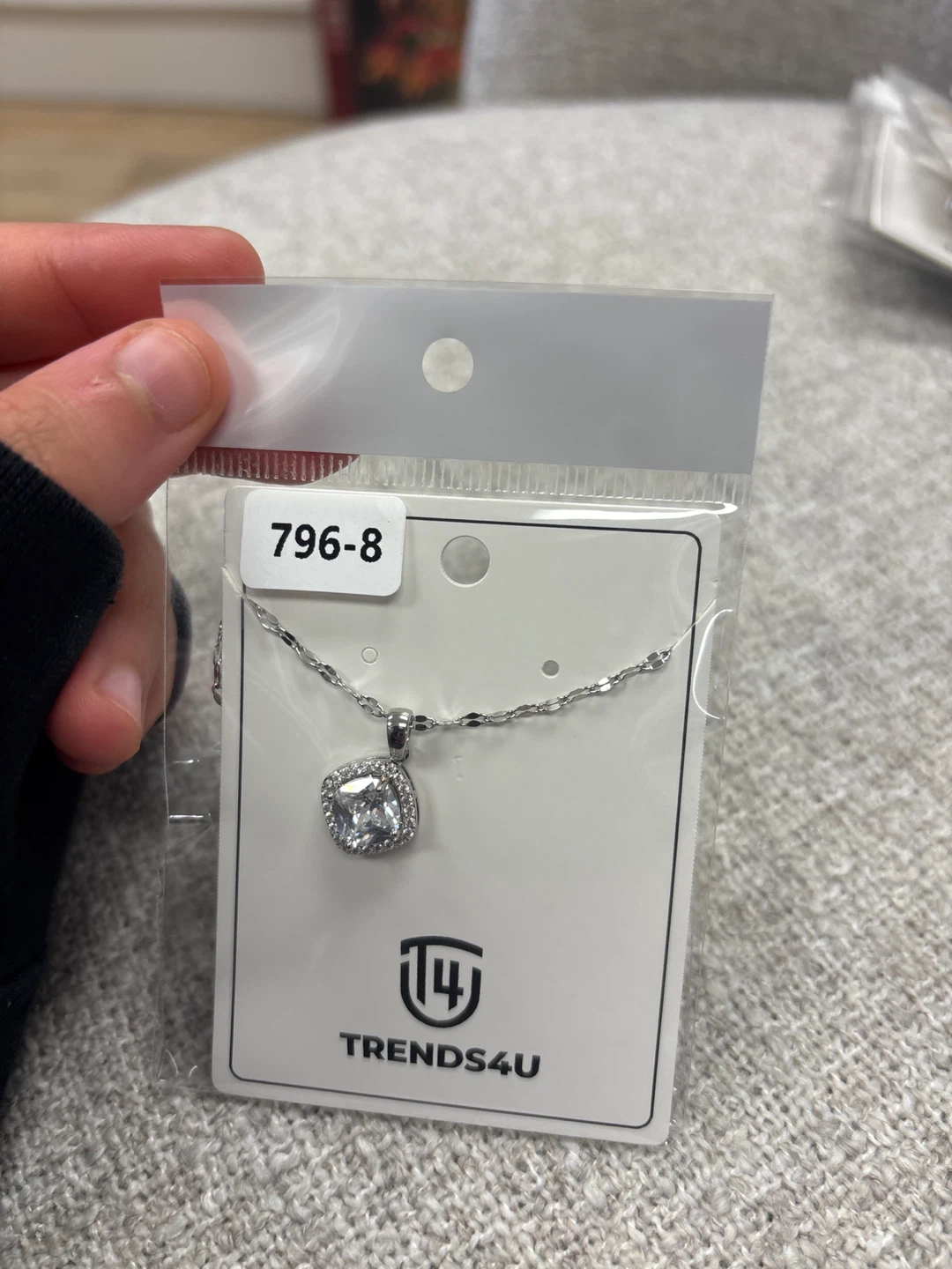 TRENDS4U Silver Tone Pendant Necklace